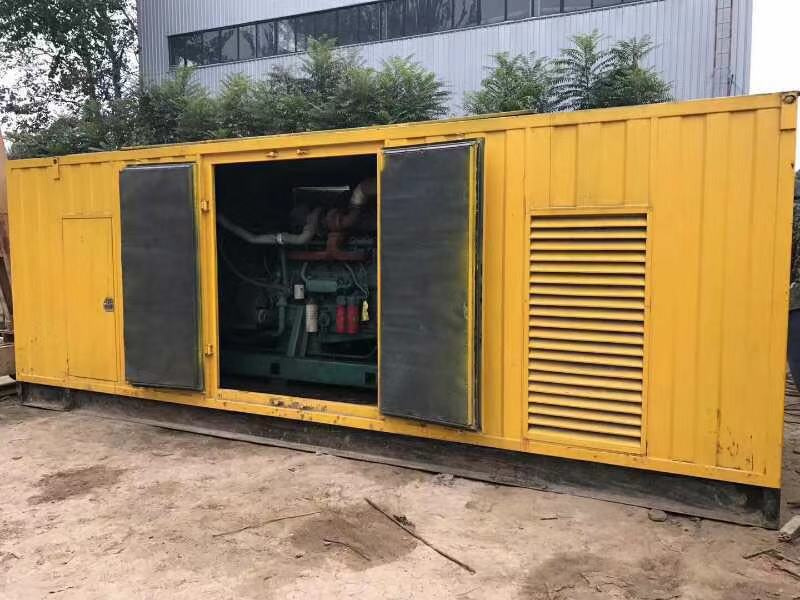 老街街道柴油发电机组滤清器内充满机油但压力不足如何进行故障排查？