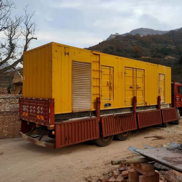 老街街道200kW 发电机组在带电阻性负载时，输出功率会受到哪些因素的影响？