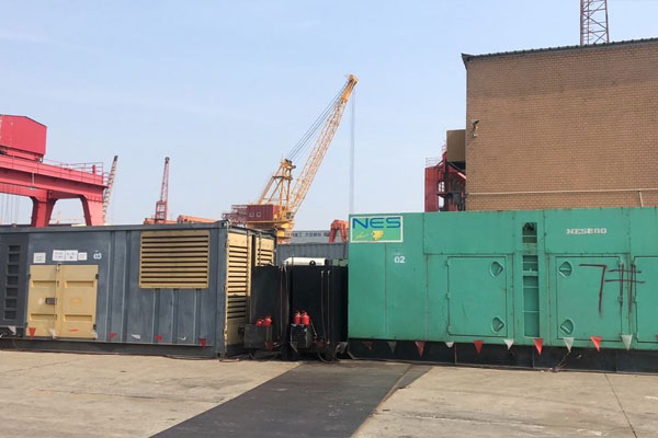 老街街道发电机出租空气滤清器的清洁频率是多少？